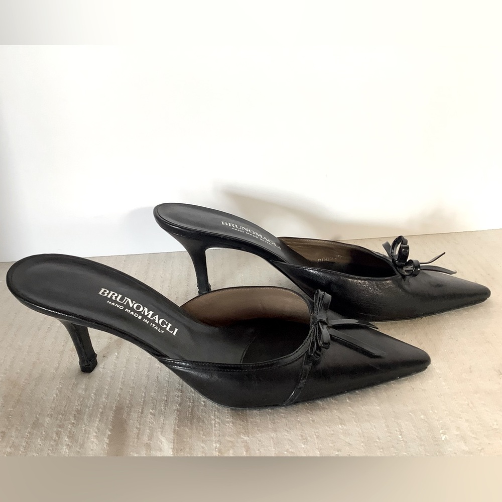 Vintage Y2K Bruno Magli black kitten heel slides, size 37.5 US 7, new heel tips.